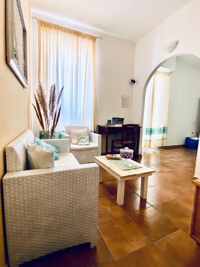 Palazzo Antico Hotel Santa Teresa Gallura Buitenkant foto